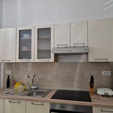 Apartment Port *