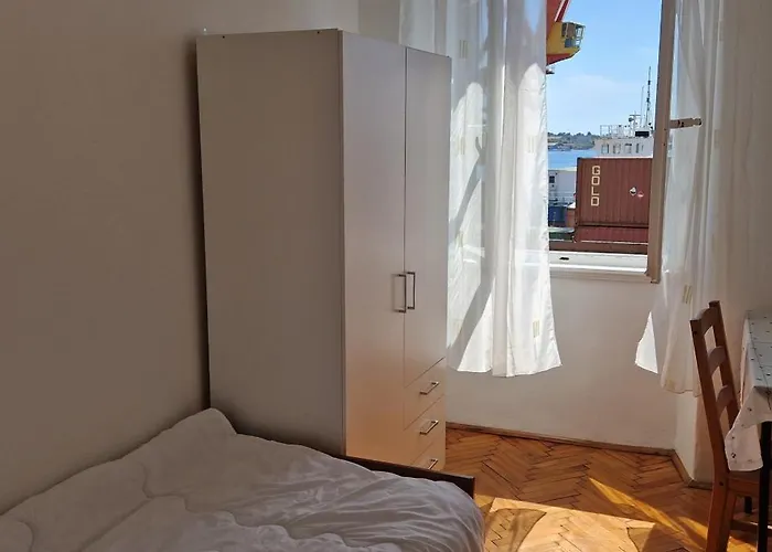 아파트 Port 풀라